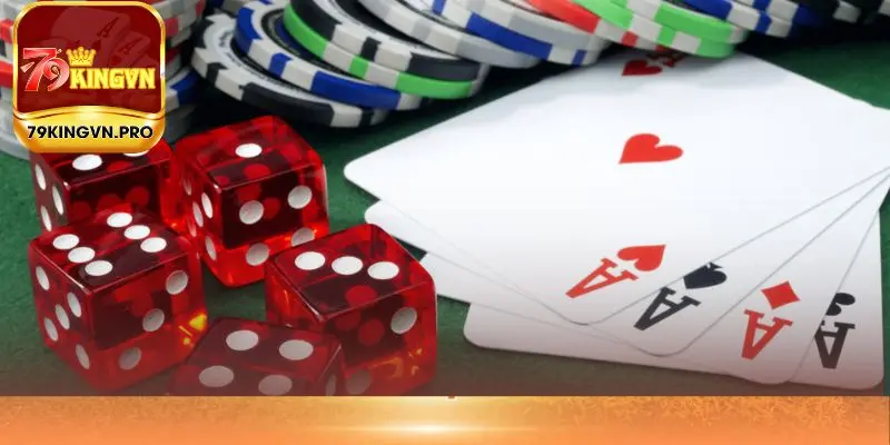 Bắt đầu mỗi ván bài xì tố bạn sẽ được nhận 3-5 lá bài