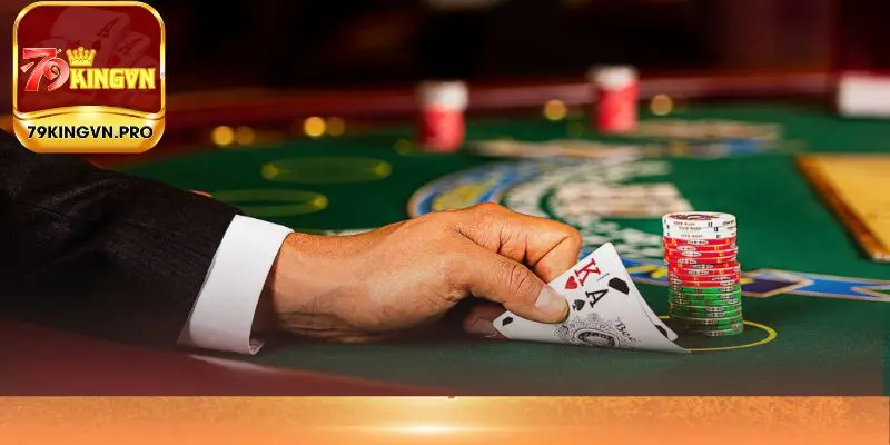 Ván game bài phỏm đổi thưởng 79King kịch tính
